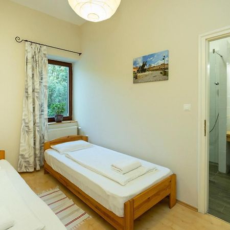 Nemes Apartman Эгер Экстерьер фото