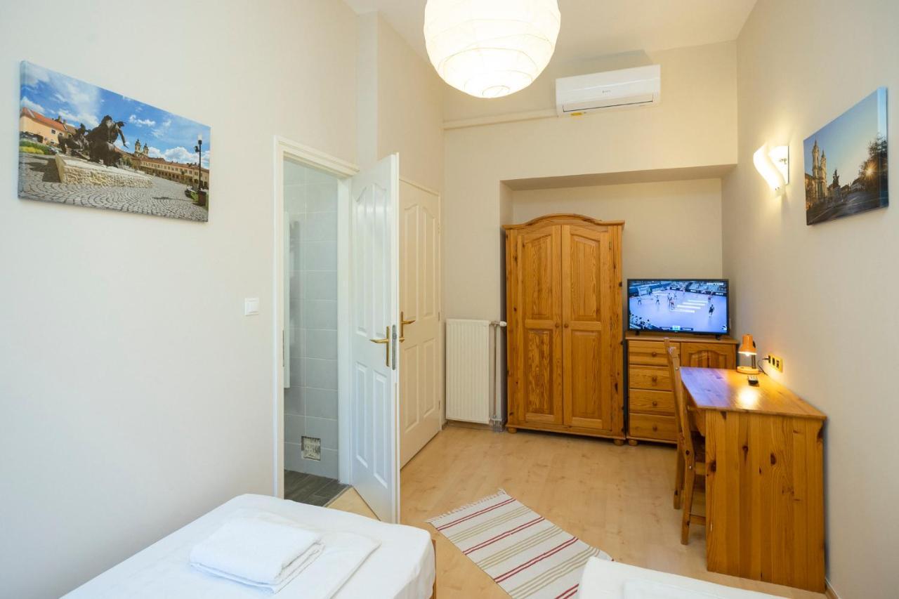 Nemes Apartman Эгер Экстерьер фото