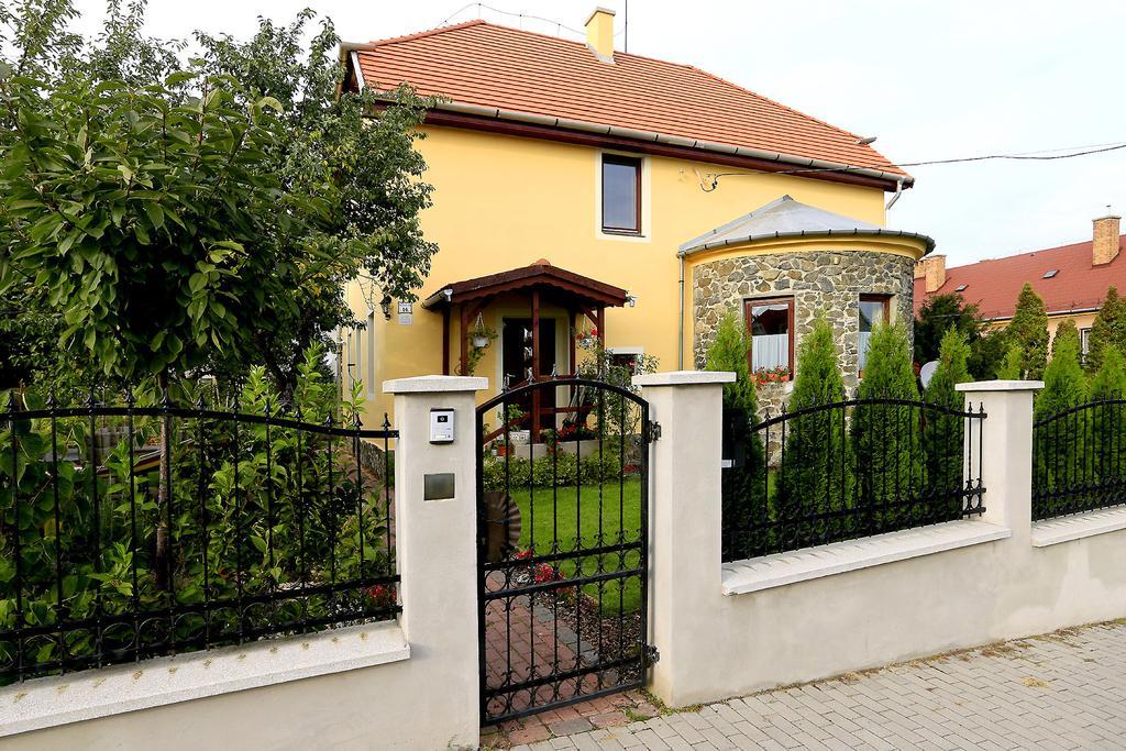 Nemes Apartman Эгер Экстерьер фото